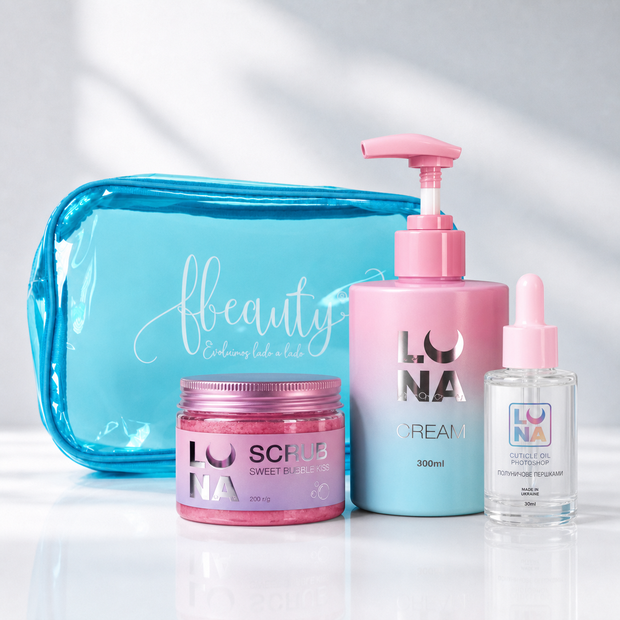 Kit Skin Moisturizing Sweet Strawberry - Lunamoon