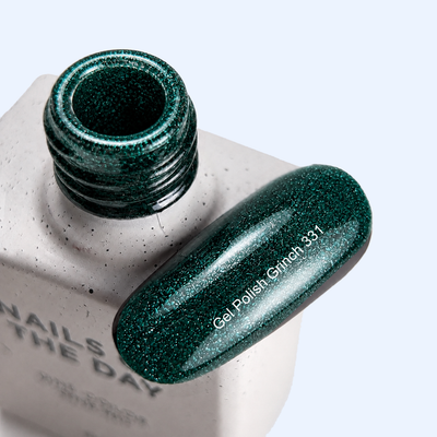 Verniz Gel Grinch 331 — Nails of the Day