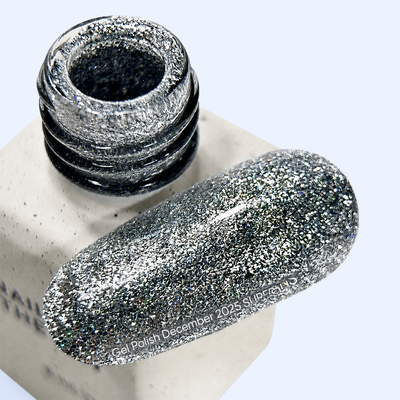 Verniz Gel December 2025 SUPERHUMANS - NailsOfTheDay