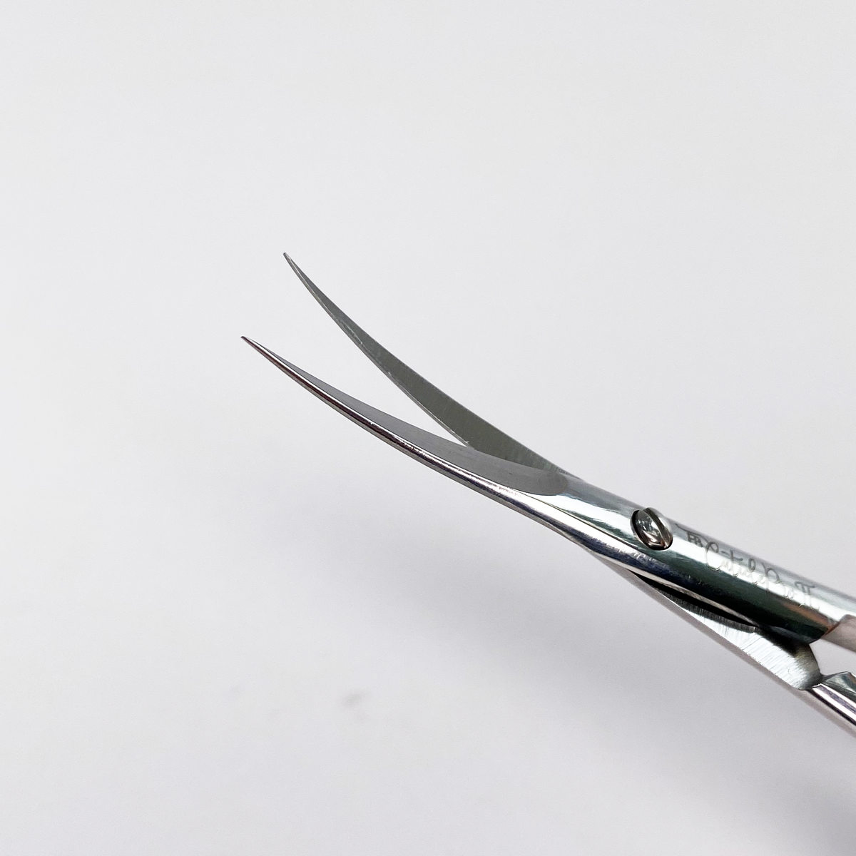 Tesoura FB Cuticle Pro II 104mm