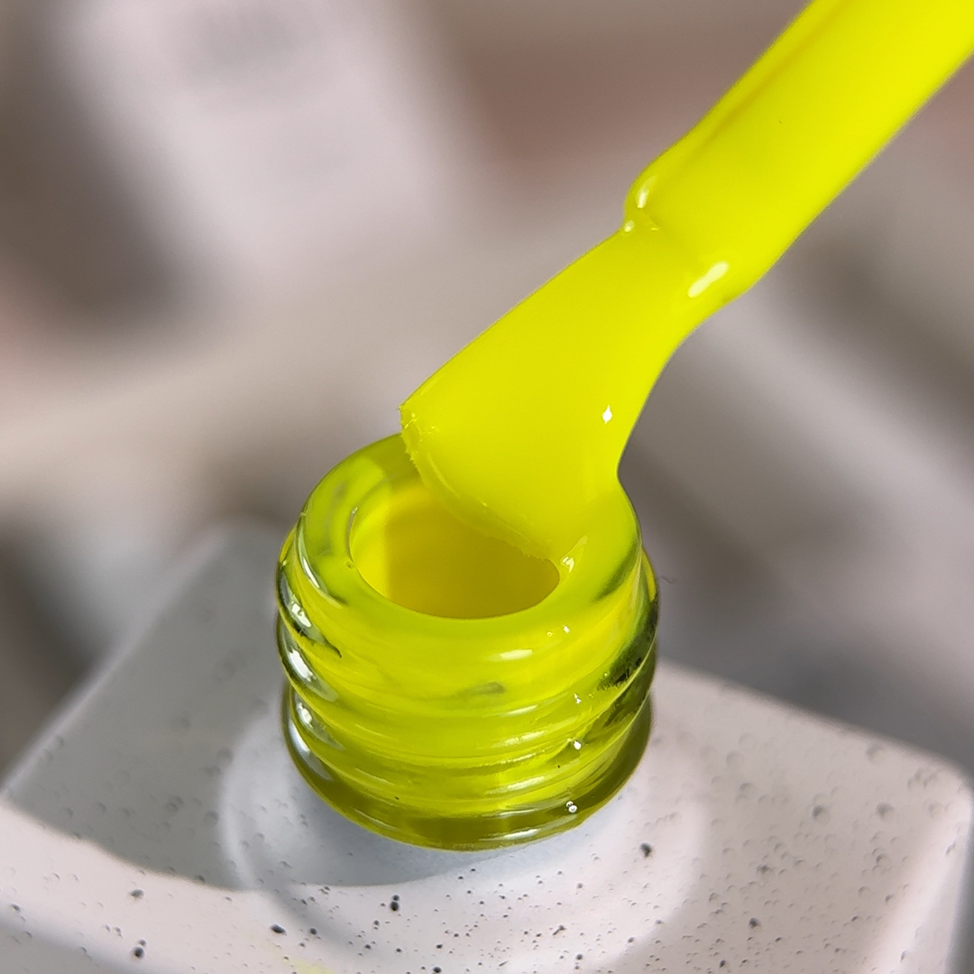 Verniz Gel Banana nº228 - NailsOfTheDay
