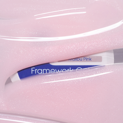 Textura rosa pálido com brilho prateado do American Creator Framework Gel Malibu Pink 30 ml