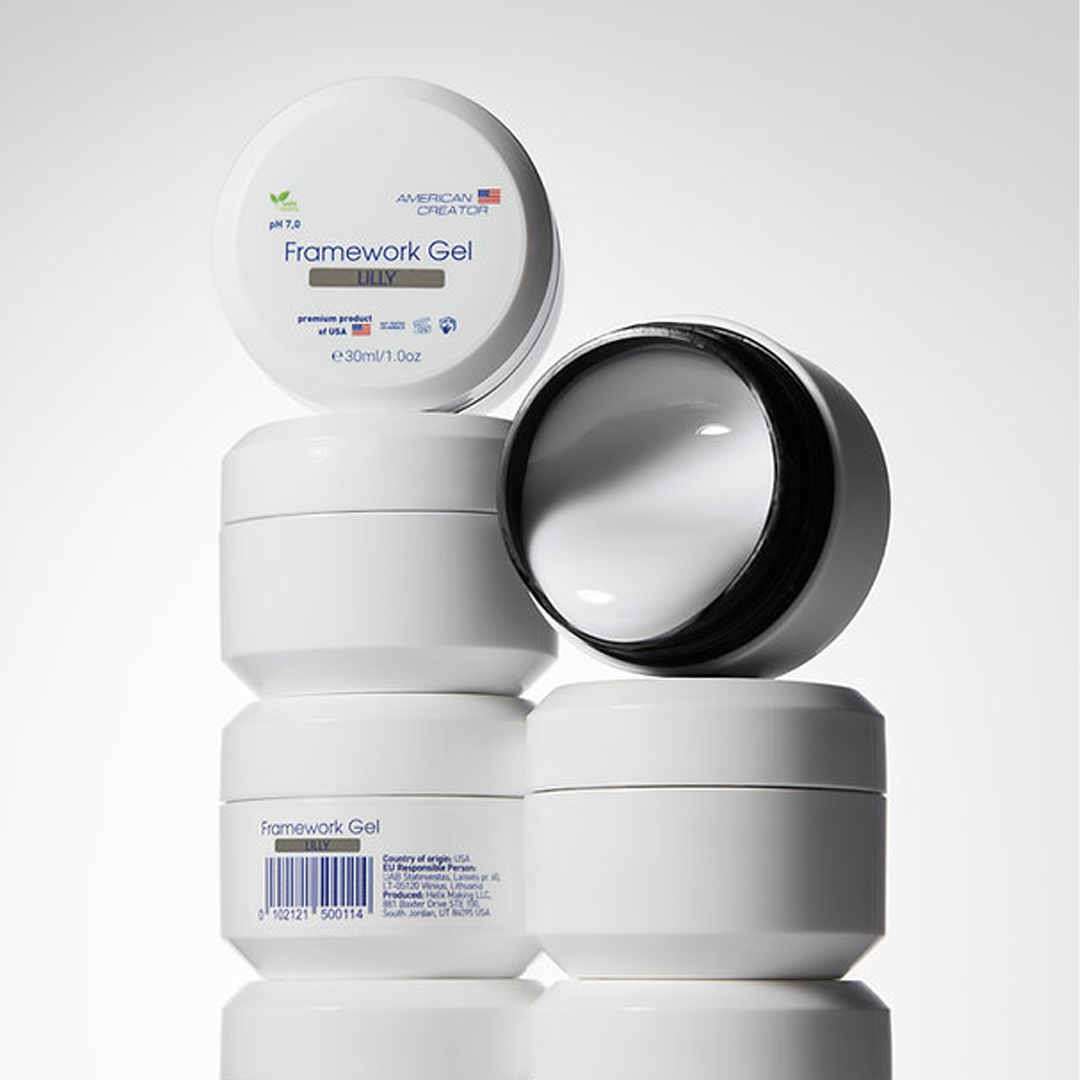 Framework Gel Lilly do Kit Absolute White em composição com boiões abertos e fechados