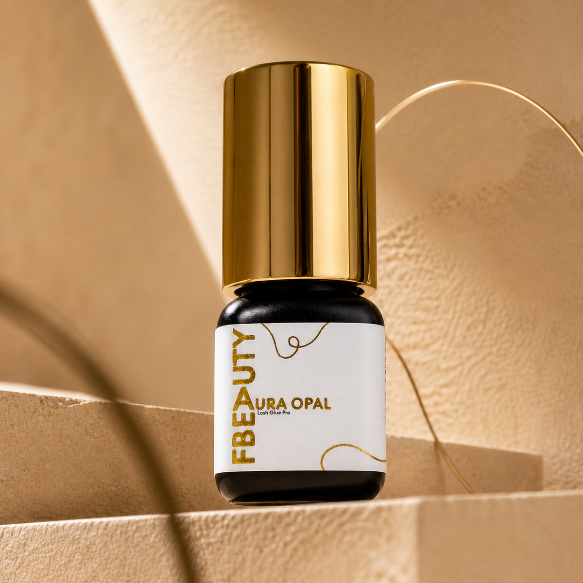 Detalhe da embalagem da Cola Aura Opal FBeauty 5 ml