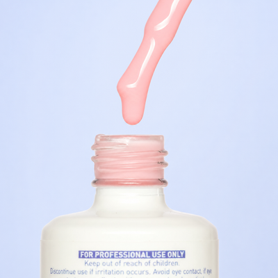 Pincel com Base Gel Heartful American Creator rosa leitoso no frasco