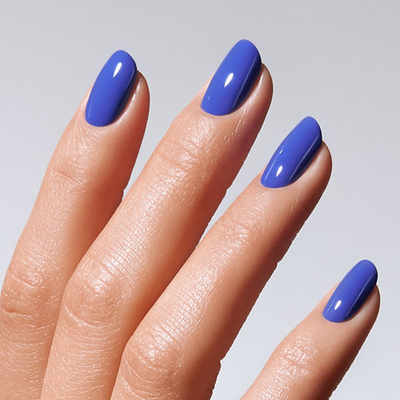 Unhas com Color Gel Gulf American Creator em azul cobalto brilhante