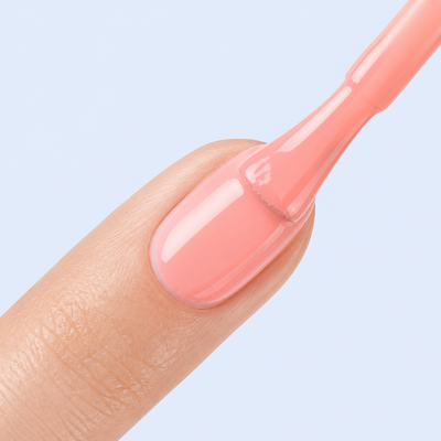 Aplicação do Color Gel Maiden American Creator em unha pêssego rosado