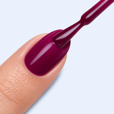 Aplicacao do Color Gel Venerate American Creator em unha vinho ameixa escuro