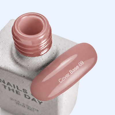 Cover Base 09 Nails Of The Day em tom nude neutro