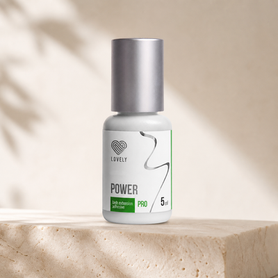 Cola Power Lovely — apresentação profissional sobre base de pedra clara; SKU 25520246