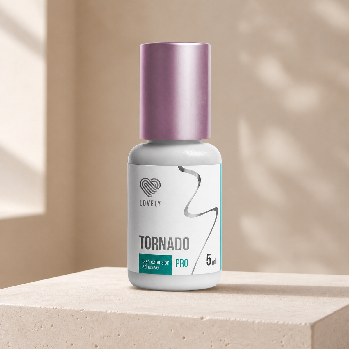 Cola Tornado Lovely — apresentação profissional sobre base de pedra clara; SKU 33046285