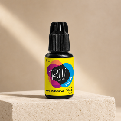 Cola UV Rili Solar Preta Lovely — apresentação profissional da variante preta sobre base clara; SKU L24189