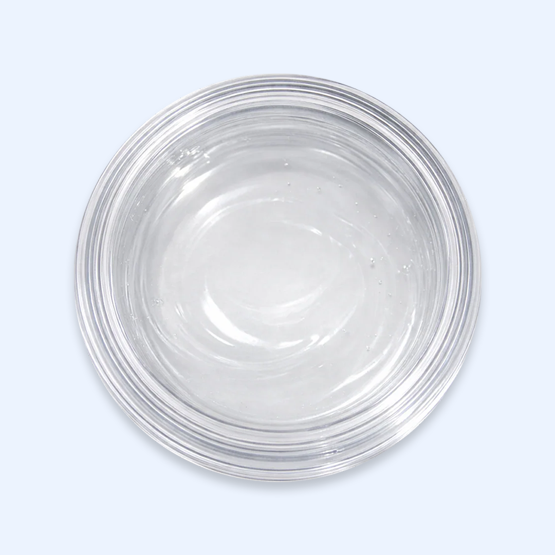 Textura transparente do Maxymova Clear Lash Balm vista de cima