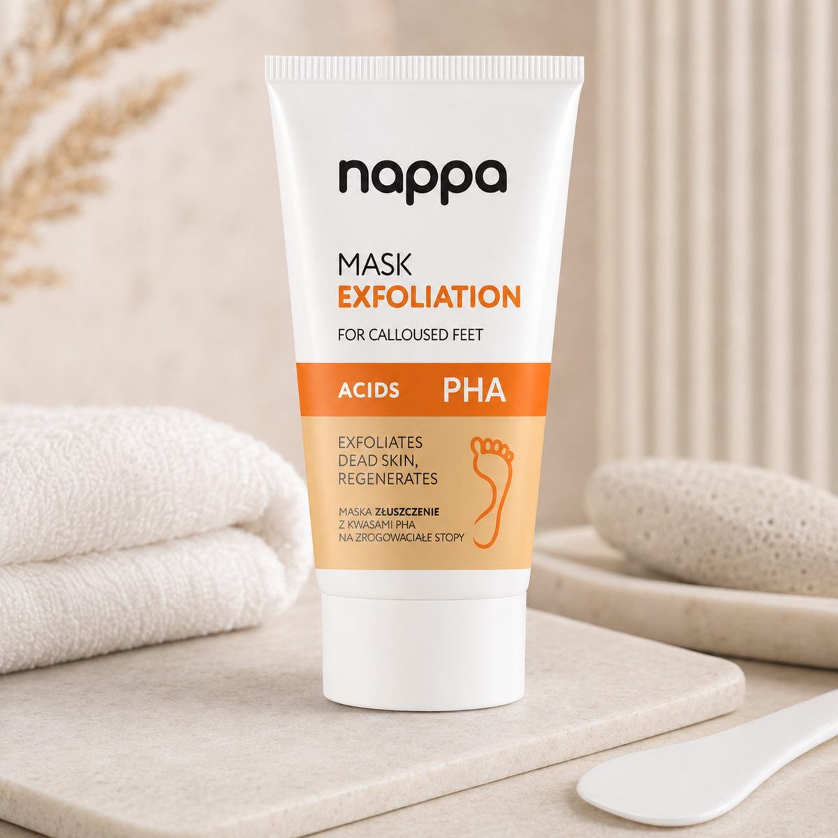 Nappa máscara de pés com ácidos PHA 150 ml apresentada em cenário profissional