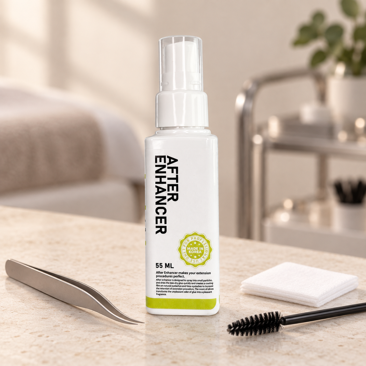 After Enhancer Neicha de 55 ml apresentado numa estação profissional de extensão de pestanas