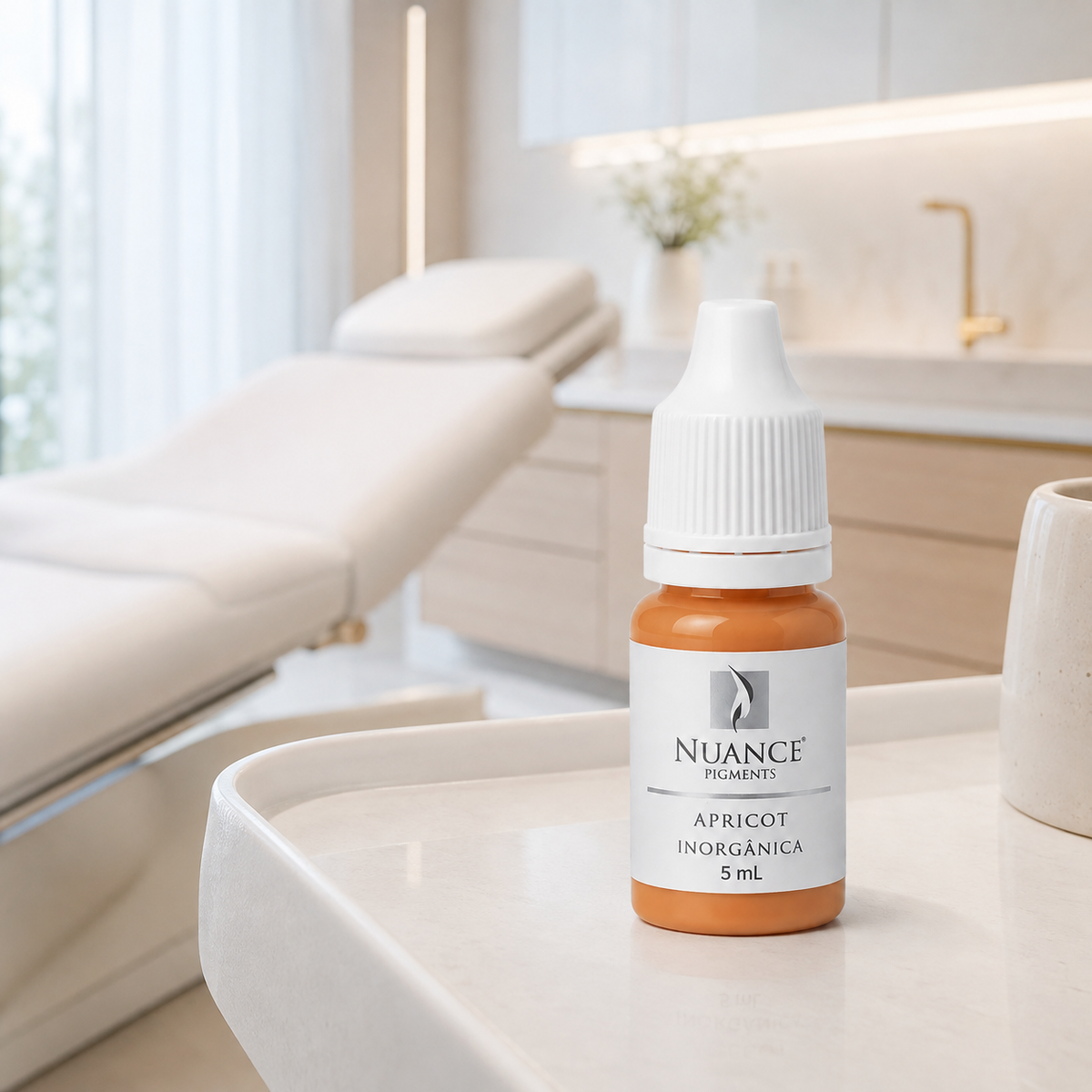 Nuance Pigmento Inorgânico Apricot 5 ml em ambiente de clínica sem procedimento