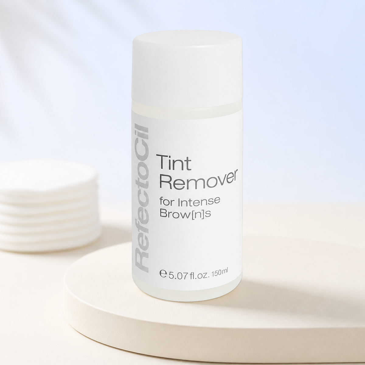RefectoCil Removedor de Manchas Tint Remover Intense Browns — frasco Intense Brow[n]s apresentado junto a discos de algodão; SKU PROD.67
