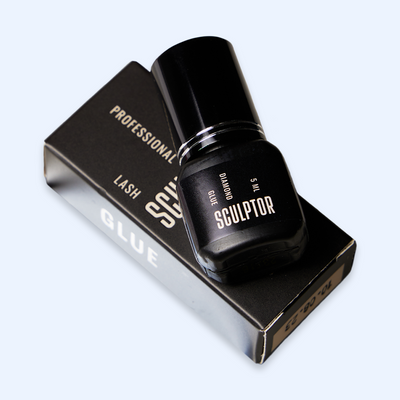 Cola Diamond Sculptor de 5 ml apresentada sobre a respetiva caixa
