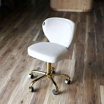 Detalhe do assento Shell Chair FB Comfy Bege