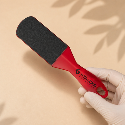 Lima de Pedicure Plástico EXPERT 10 TYPE 2 80/120 Staleks — apresentação profissional do produto; SKU AE 10/2