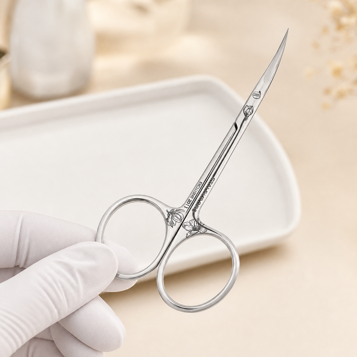 Tesoura para Cutículas EXCLUSIVE 20 TYPE 1 Staleks — apresentação profissional do produto; SKU SX-20/1m